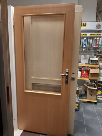Dveře 80/L dřevodekor světlý